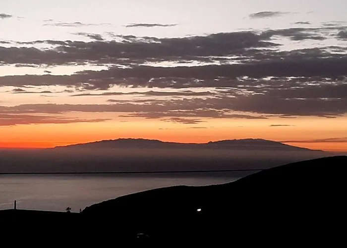 Con Increibles Vistas Al Oceano Y La Gomera * Chío